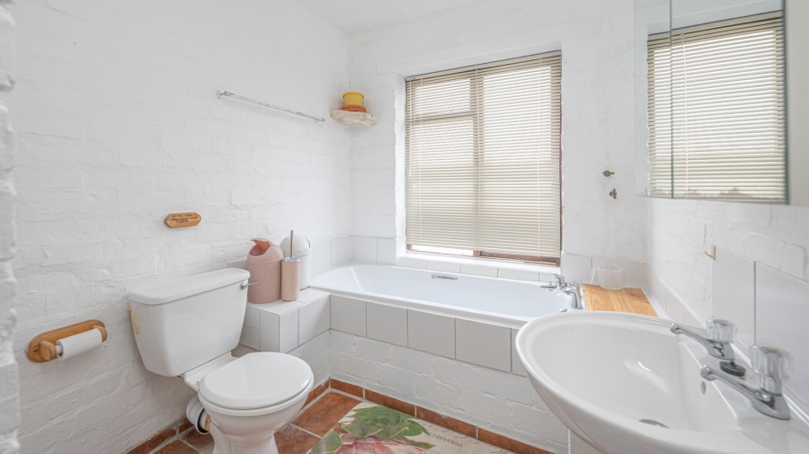 To Let 1 Bedroom Property for Rent in Agulhas Western Cape